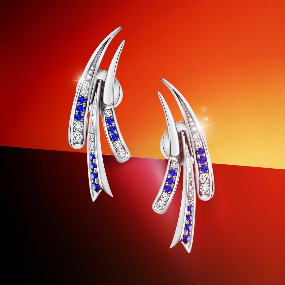 MONDIAL Precious Fire Earrings yang Memiliki Desain Unik