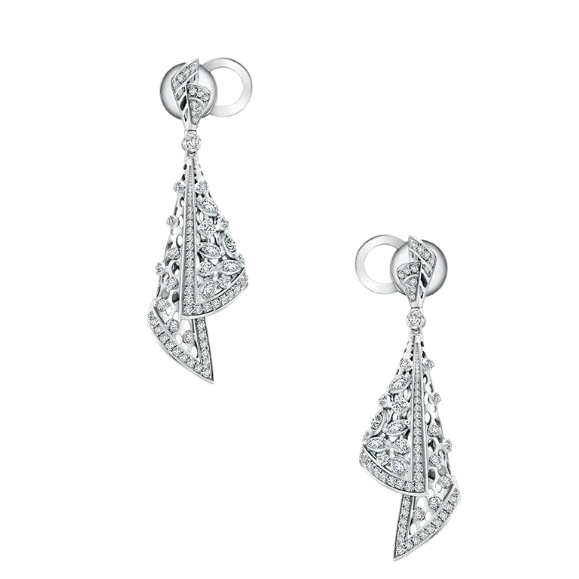 Anting Chandelier MONDIAL yang Mewah