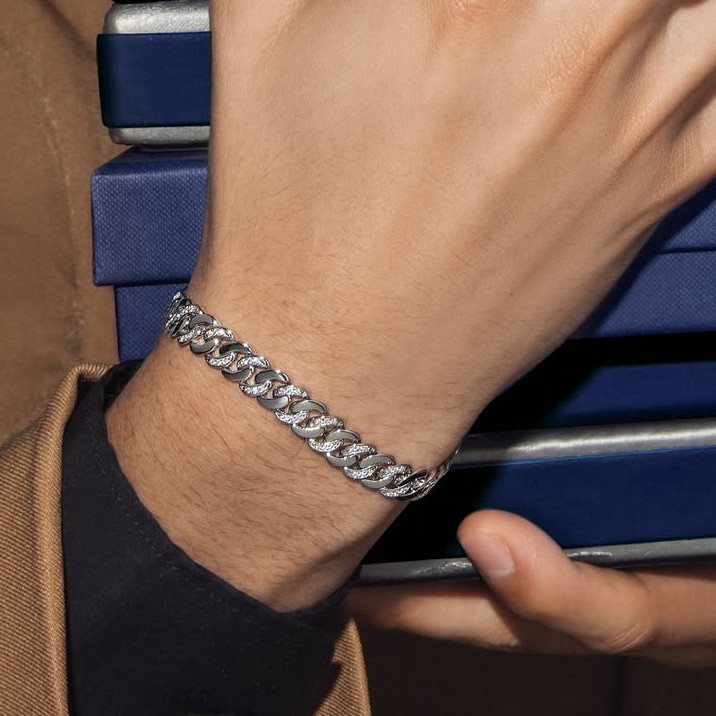MONDIAL dengan Koleksi Men’s Bracelet yang Menawan