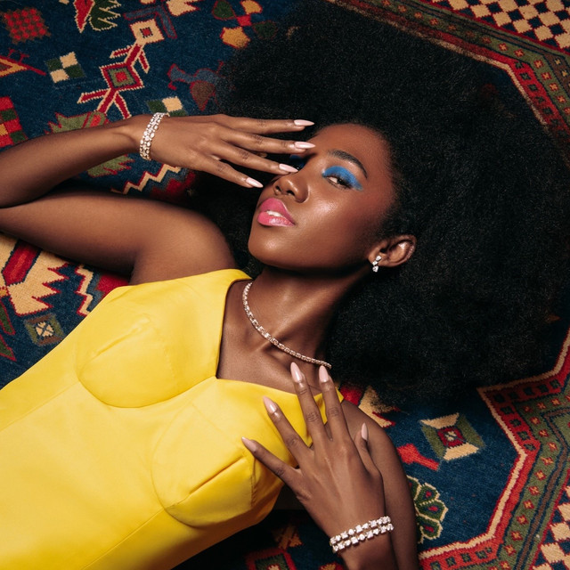 perhiasan-mewah-hilarity