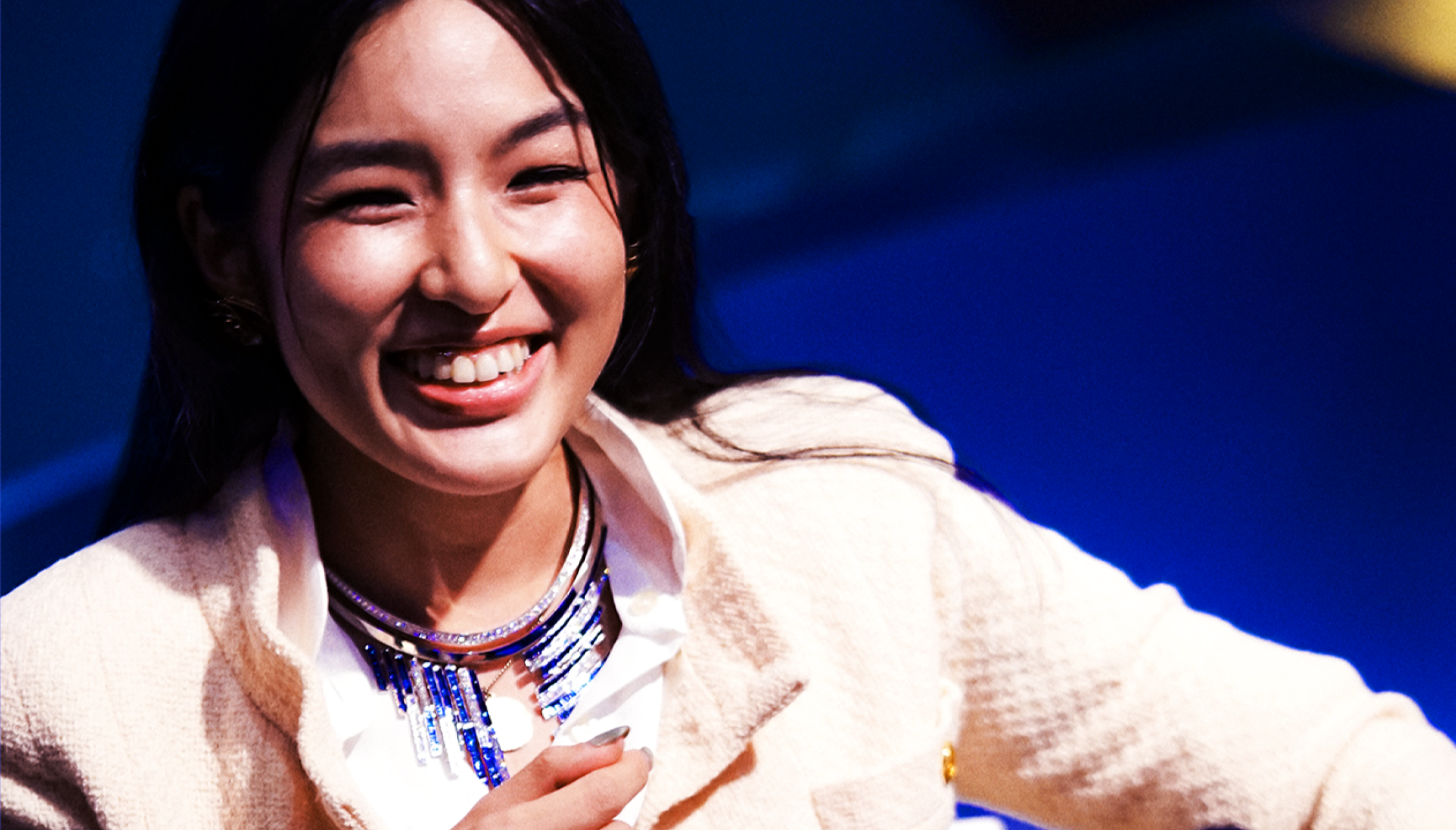 Tampil More Confidence Memakai Necklace Dengan Hiasan Sparkling Diamonds tampil-more-confidence-memakai-necklace-dengan-hiasan-sparkling-diamonds