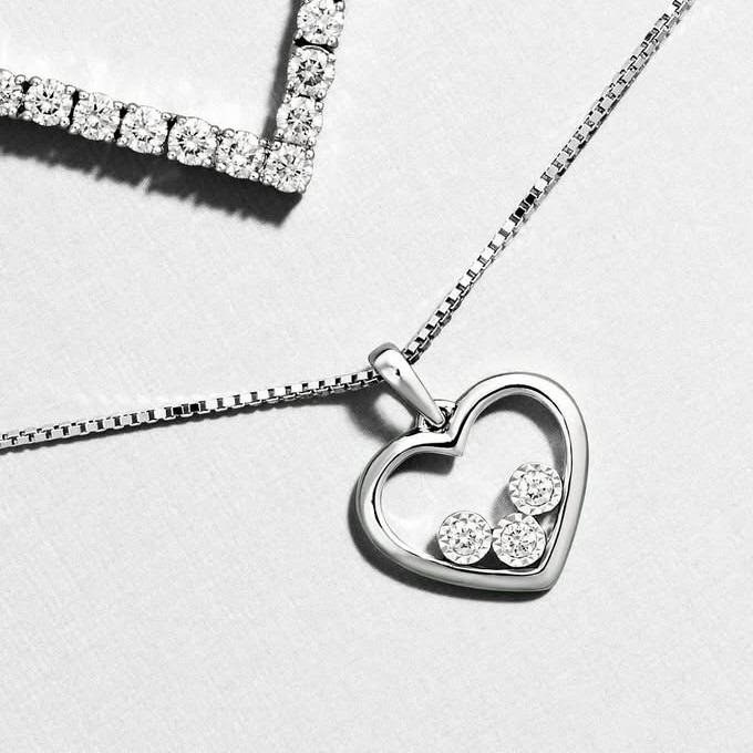 Kalung Pendant Heart-Shaped Anggun Penuh Cinta