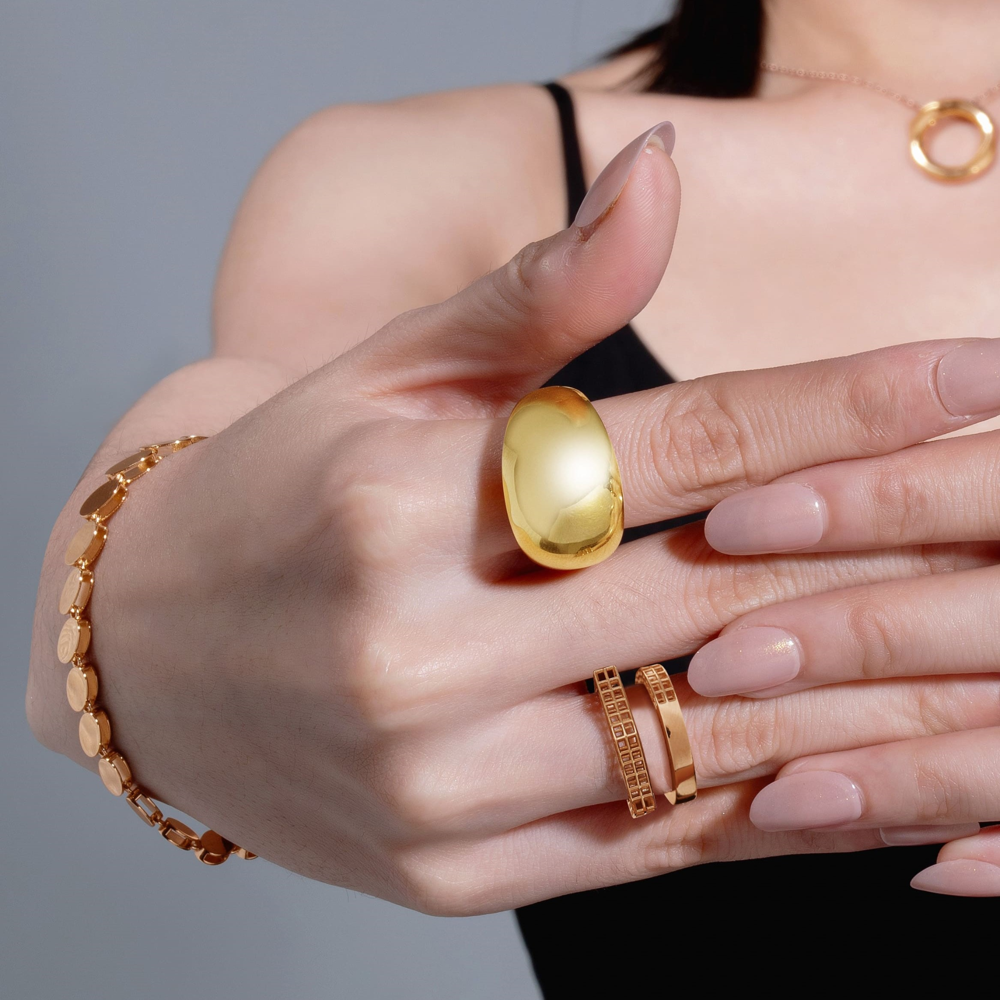 Bentuk Geometris Unik dari Cincin Emas yang Cocok untuk Gaya Terkini