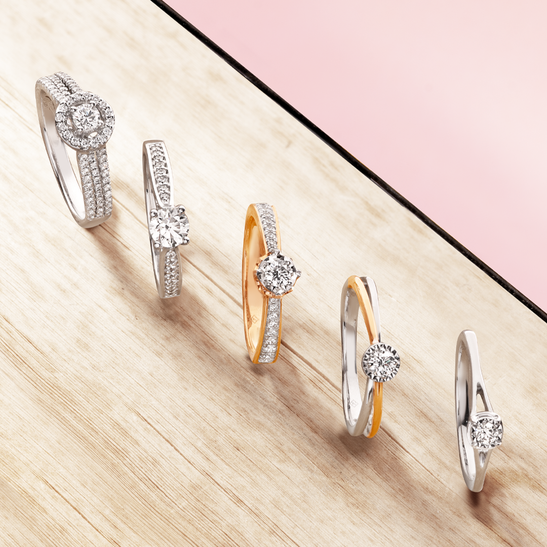 Cincin Solitaire+ The Palace dengan Berlian Berkilau Maksimal dan Elegan