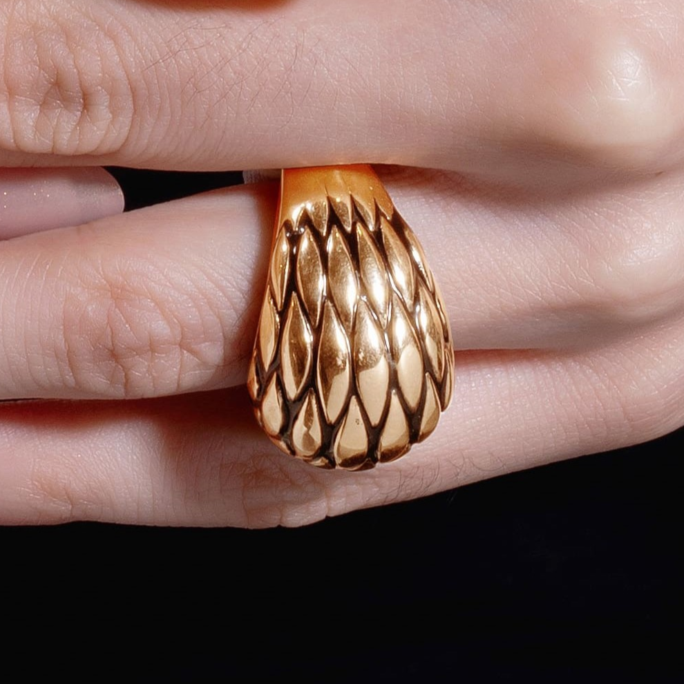 Siluet Bervolume Tebal dalam Model Cincin Emas Terbaru