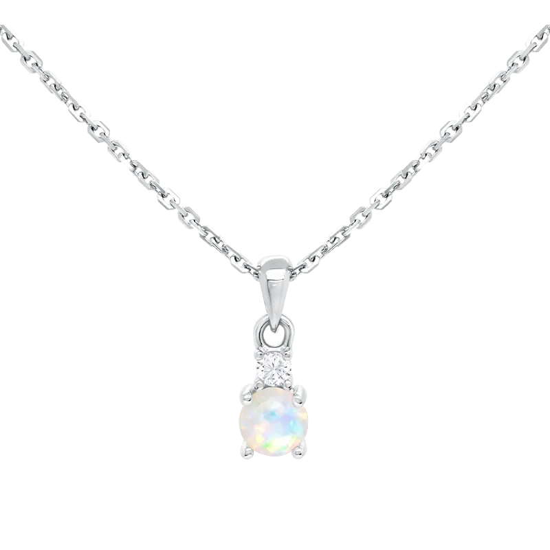 Snowdrop Necklace yang Lembut dan Berkilau Seperti Embun Pagi