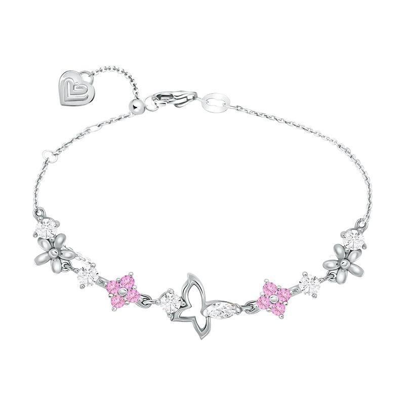 Sentuhan gelang Blossoms Pink Butterfly buat penampilan sehari-hari makin trendy