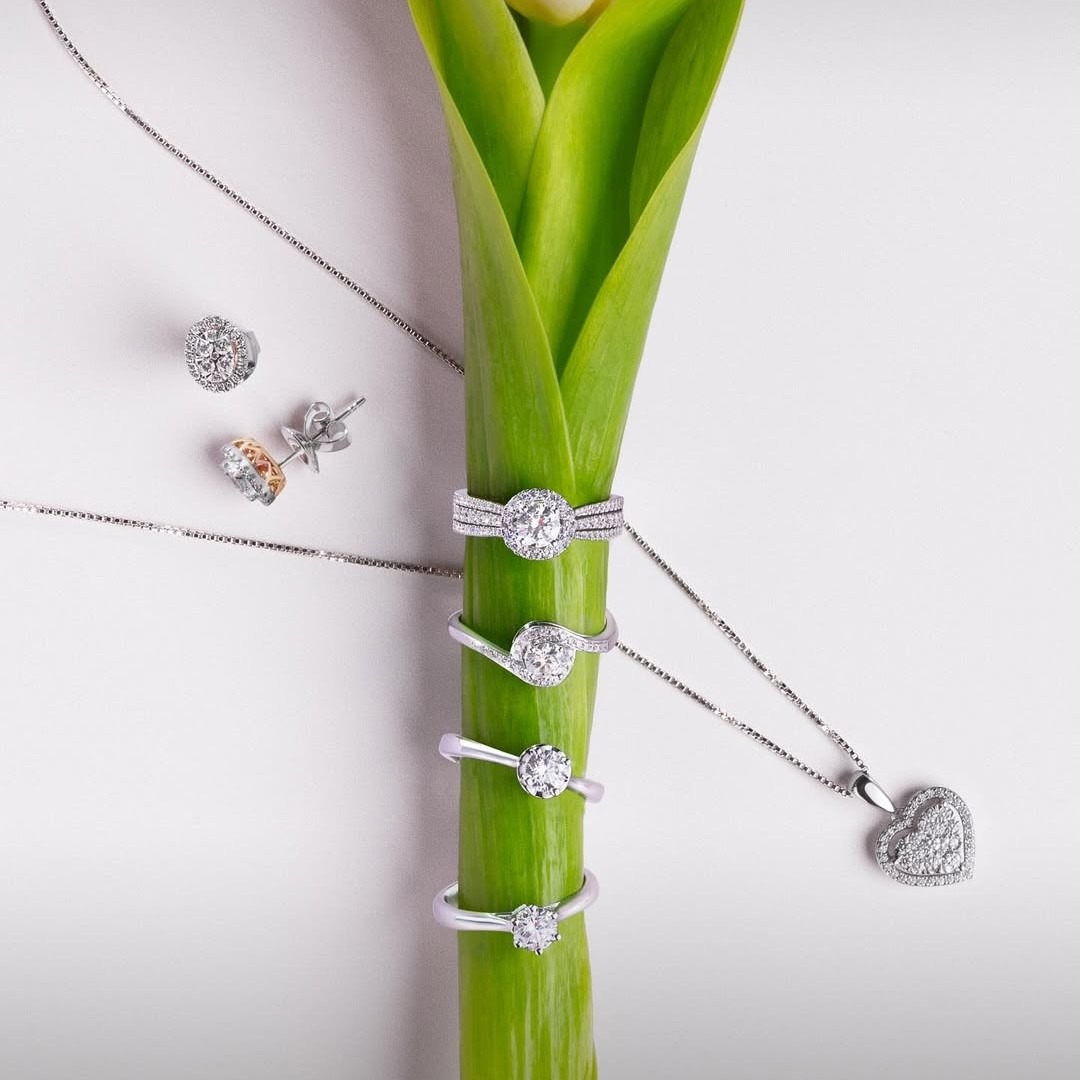 Berikan kado untuk istri dari koleksi perhiasan berlian terbaik The Palace Jeweler