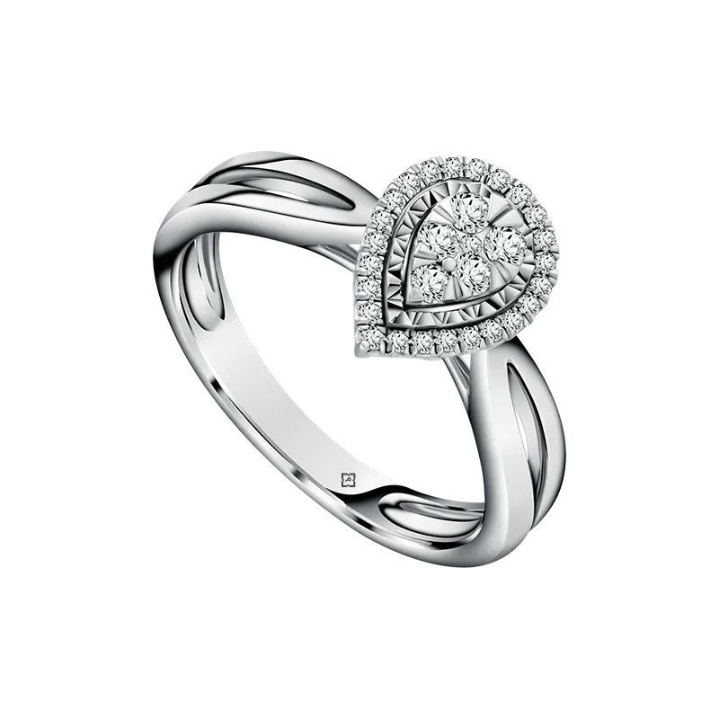 Perpaduan Siluet Klasik dengan Detail Mewah Modern dari Cincin Sofana