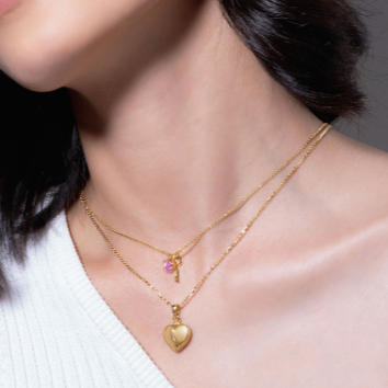 Liontin dan Kalung Rose Gold Simbol Dekat di Hati