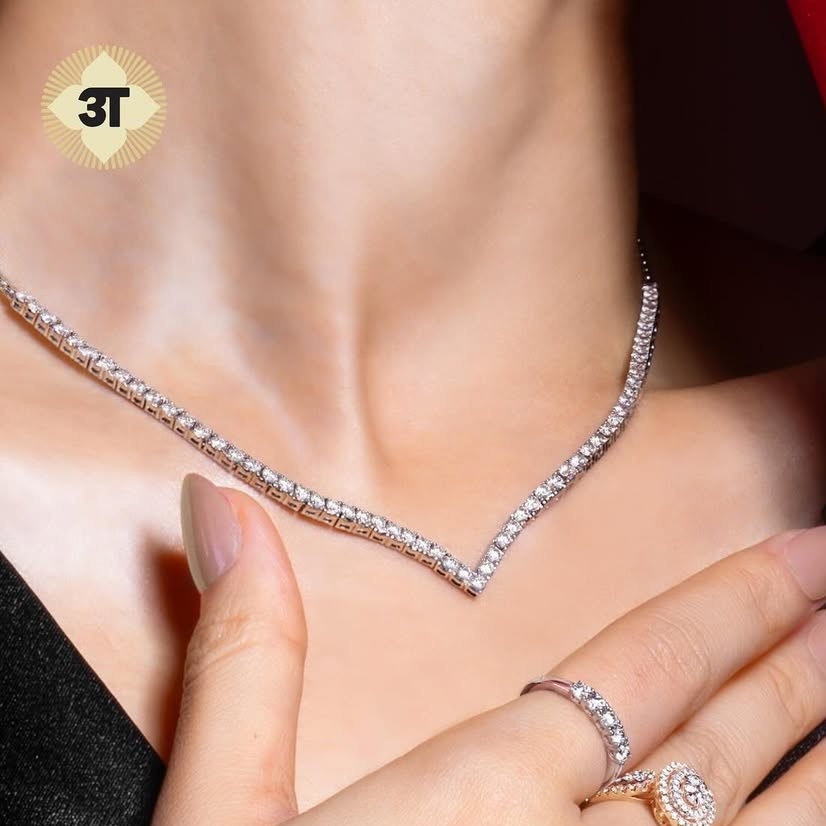 Kalung Emas Putih Elegan dari The Palace Jeweler Untuk Hadiah Valentine