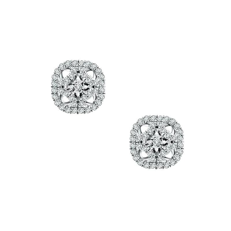 Anting Barelite berdesain abstrak yang memancarkan keindahan dengan nilai seni