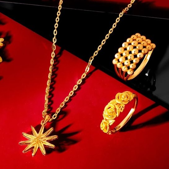 Kemewahan Cincin Emas 24 karat yang Solid