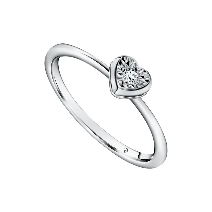 Kilau Minimalis Cincin MOELA Lovela Hagin sebagai Hadiah Ulang Tahun Pernikahan untuk Istri