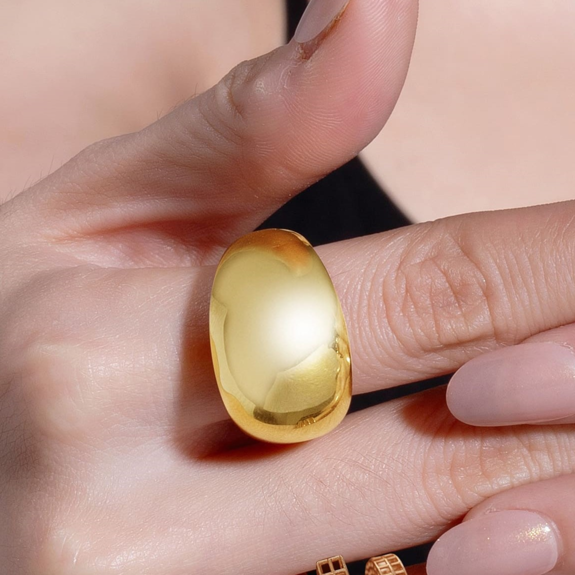 Model Cincin Emas Terbaru Siluet Chunky Dome