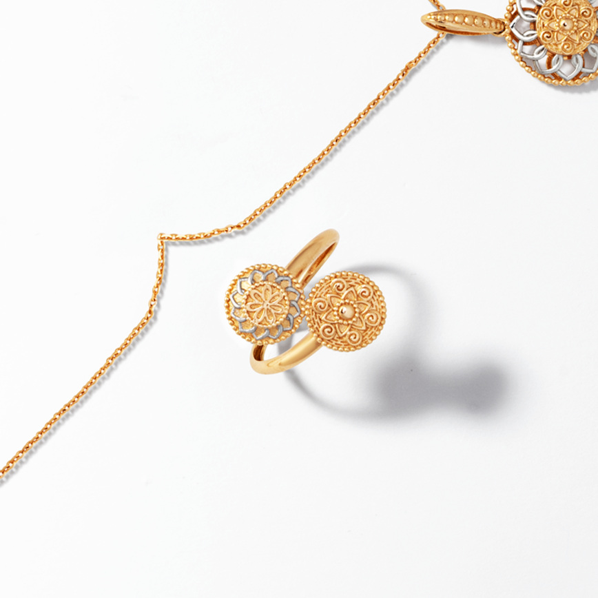 Sambut hari baru dengan penuh semangat ditemani gemerlap cincin seri Tara