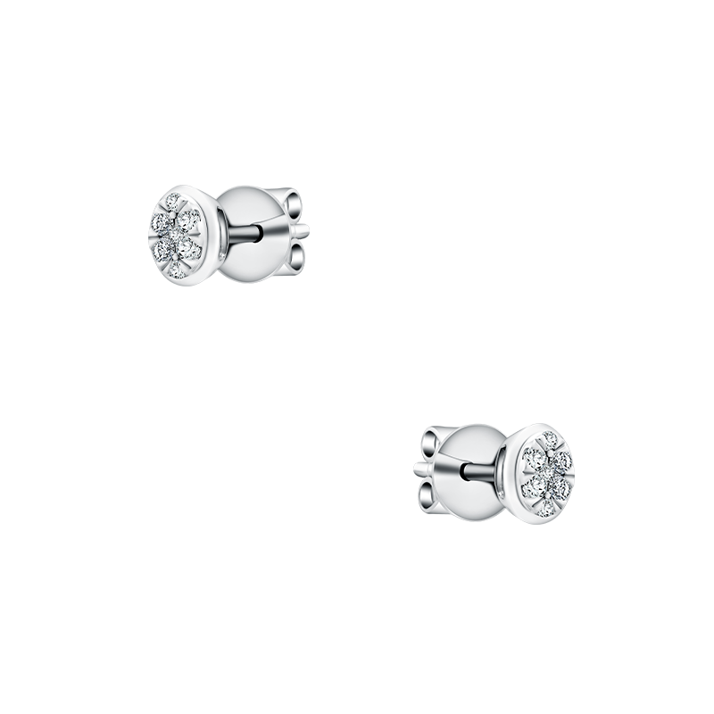 Pesona Minimalis dalam Anting Emas Putih Moela Bermoela Ovale