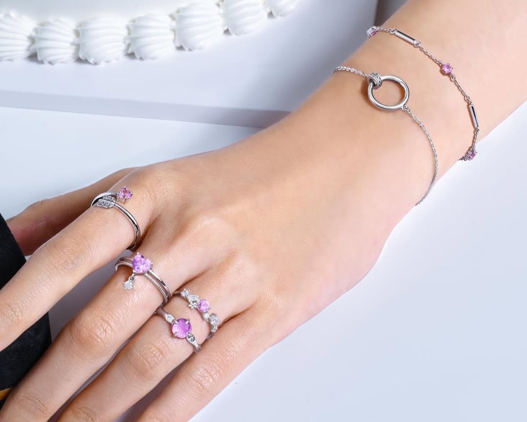 ILY Gold dengan Kadar 9K untuk Daily Fashion Item