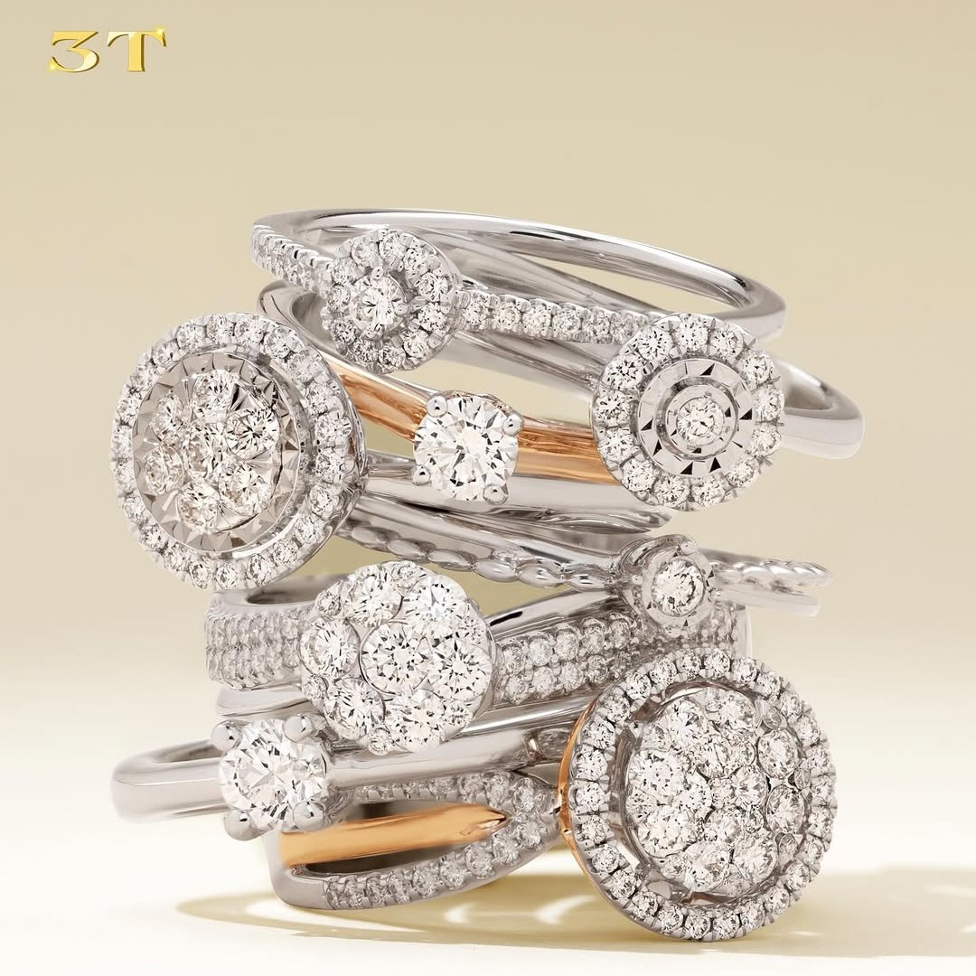 Kilau berlian dalam koleksi cincin emas dari The Palace yang cocok untuk lamaran