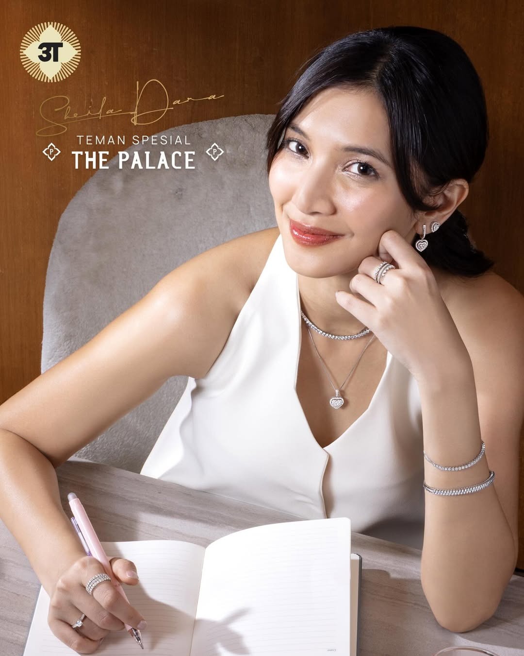 Layering Kalung Emas untuk Melengkapi Gaya Outfit Kemerdekaan