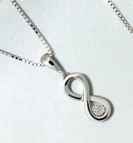 Liontin Infinity jadi inspirasi liontin emas terbaru untuk kado orang tersayang