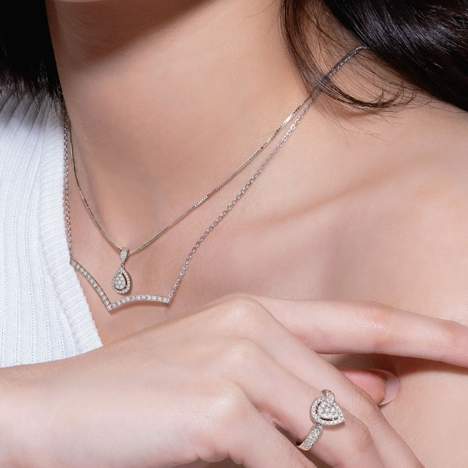 Trend Kalung Berlian Pilihan Favorit Untuk Valentine Istri Tercinta