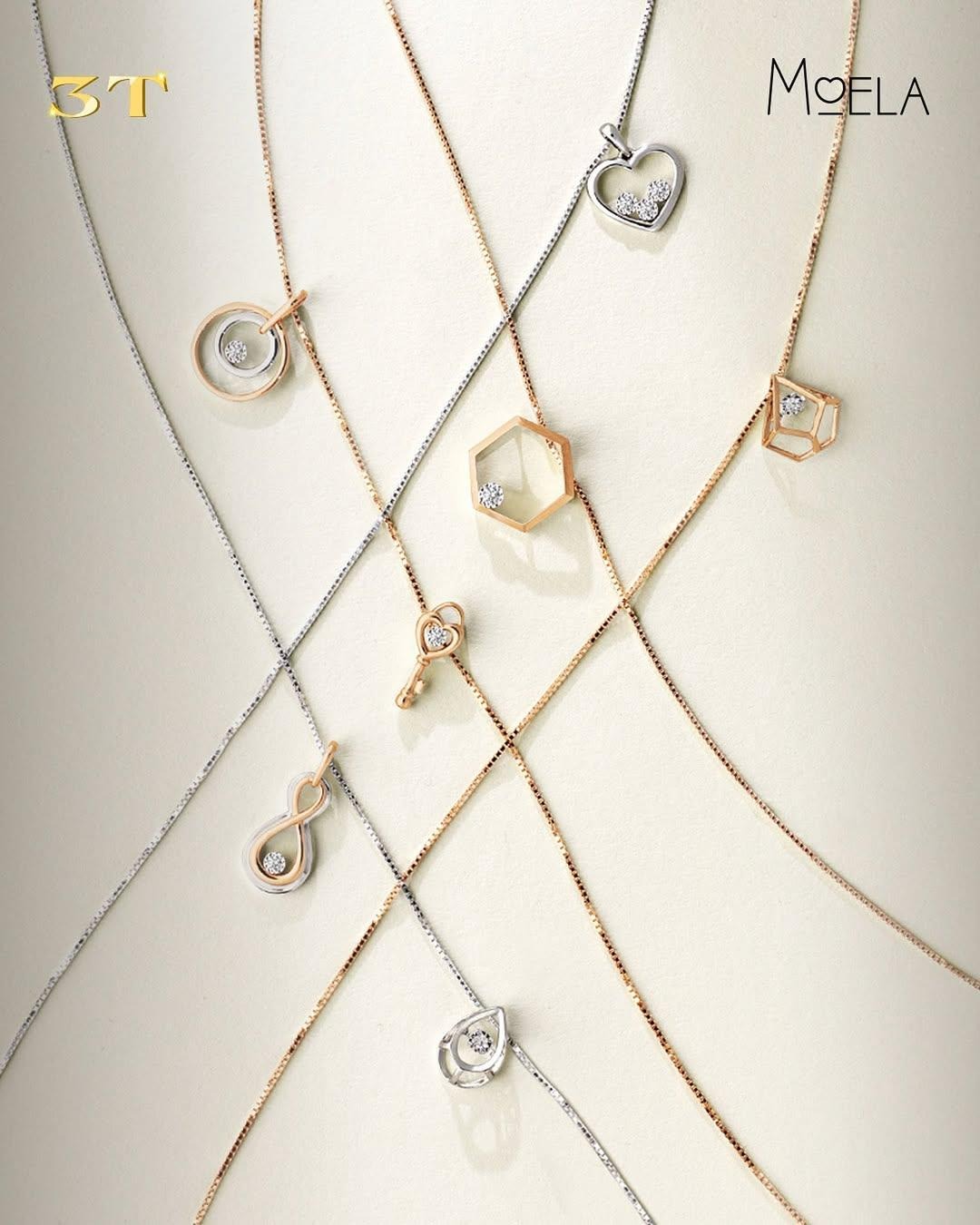 Kalung Rantai dengan Hiasan Liontin Moela yang Anggun Minimalis untuk Everyday Look