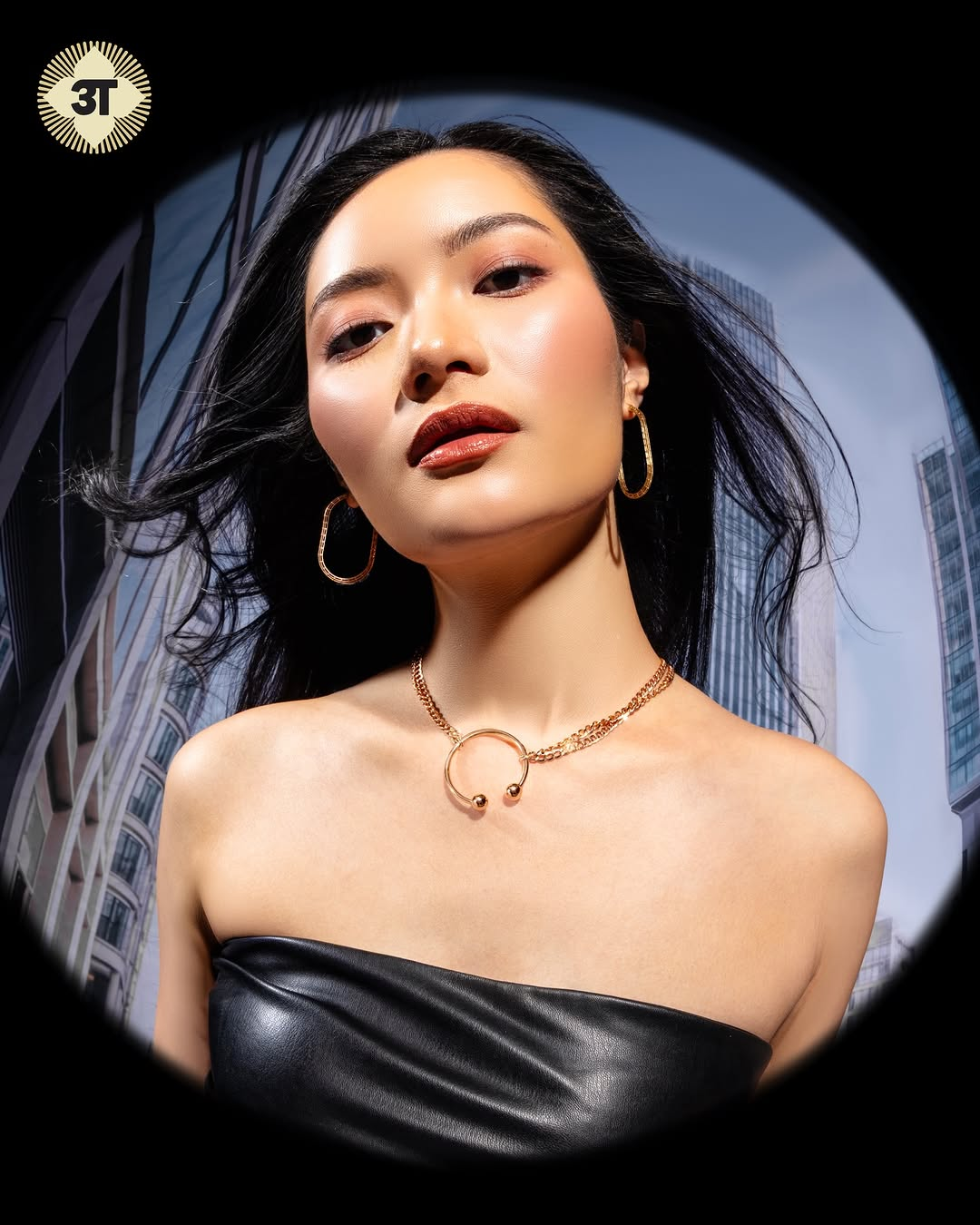 Kalung Emas Statement Piece untuk Tampil Bold