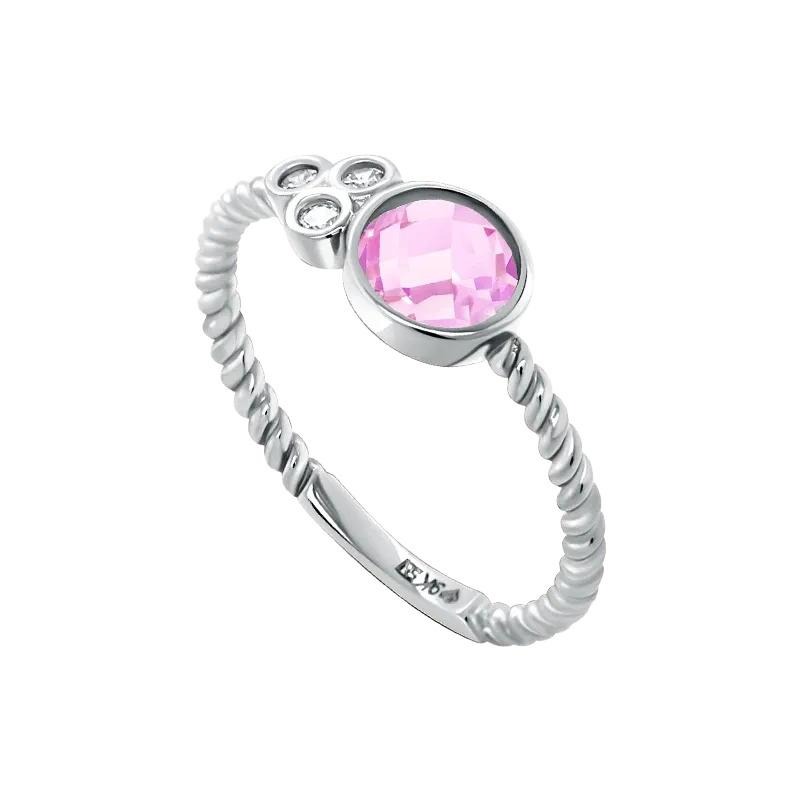 Keunikan cincin Pink Theory Bazel buat penampilan sehari-hari Anda terlihat trendy