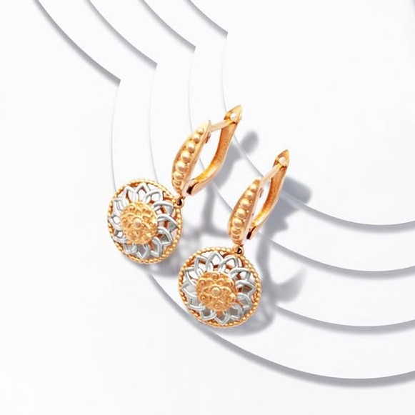 Anting cantik dengan desain yang terinspirasi budaya Indonesia