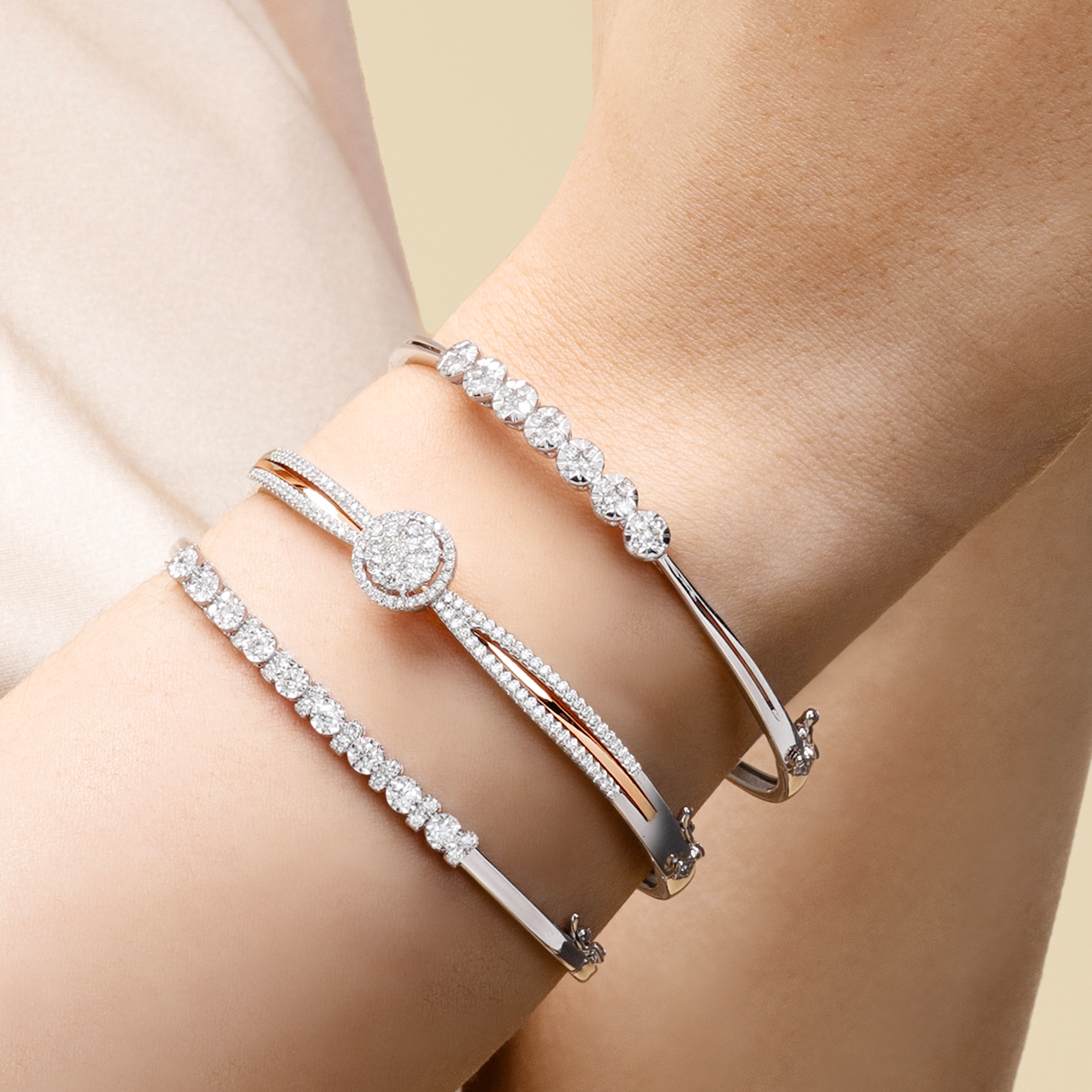 Gelang Emas Putih dengan Model dan Desainnya yang Kekinian dan Wajib Dimiliki