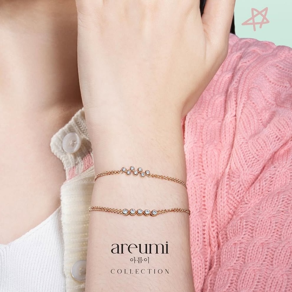 Koleksi Terbaru Gelang Emas Wanita dengan Berlian Korean Vibes