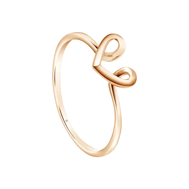 Cincin Amore Solid Berbentuk Love yang Sangat Diminati Masyarakat