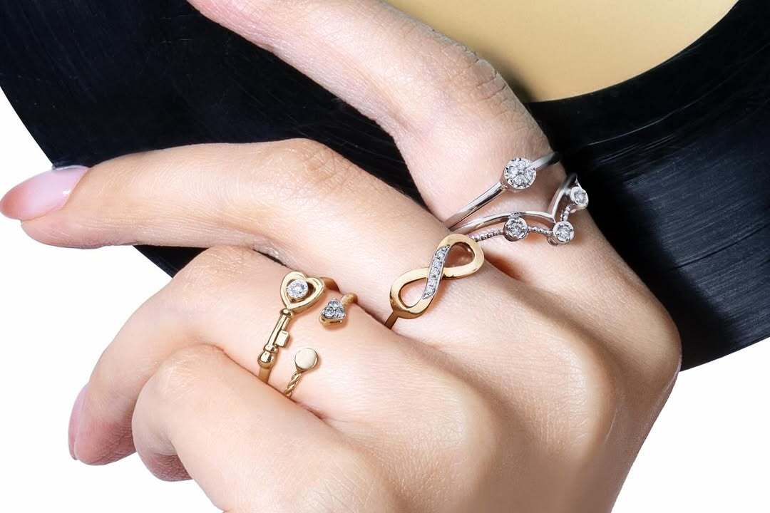 Kenali Perbedaan Harga Emas Putih, Kuning, dan Rose Gold Berdasarkan Warna