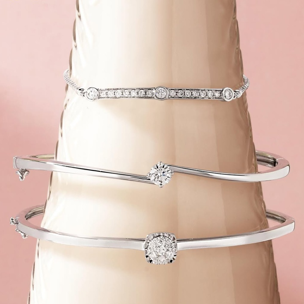 Kilau Berlian dari Gelang Emas The Palace yang Mewah