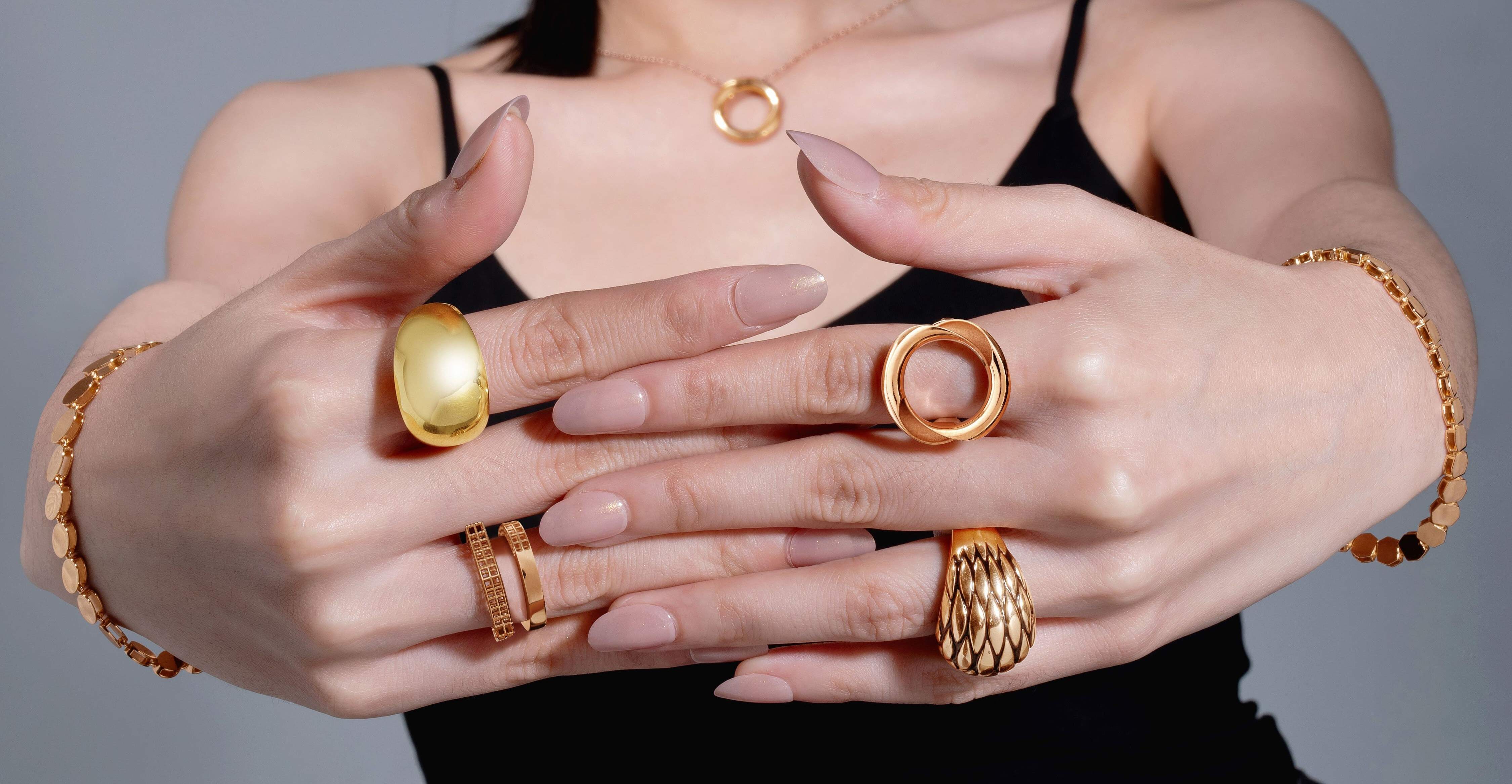 Model Cincin Emas Wanita Simple yang Jadi Incaran Anak Muda Masa Kini ...